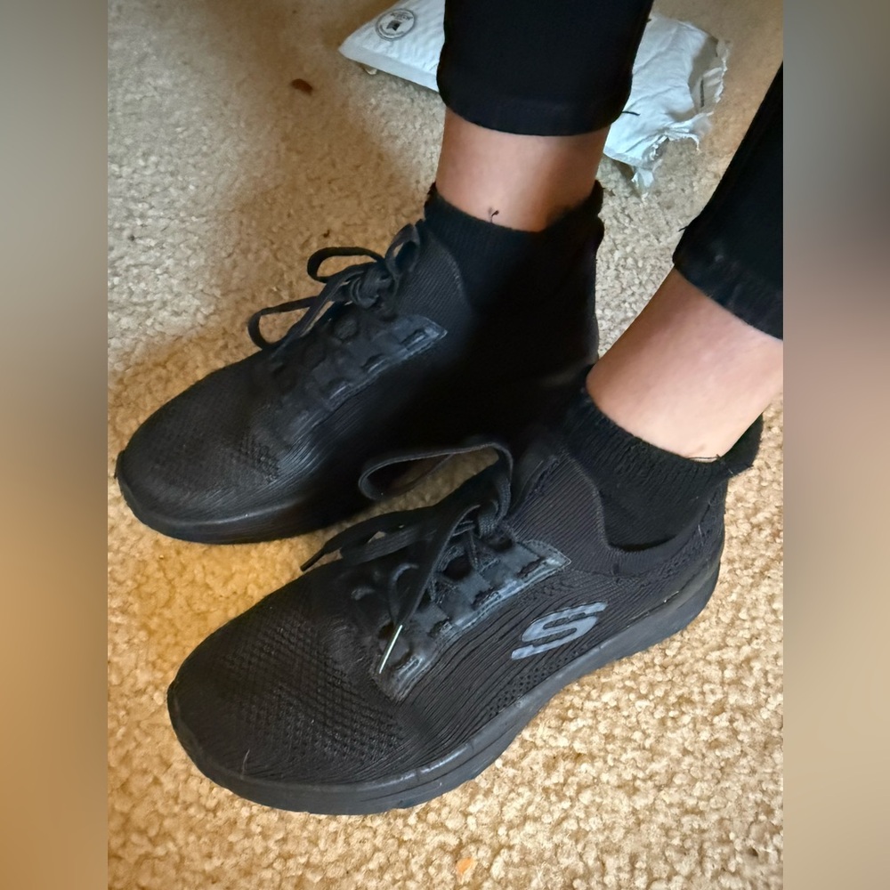 Work Shoes - Picture 8 of 9